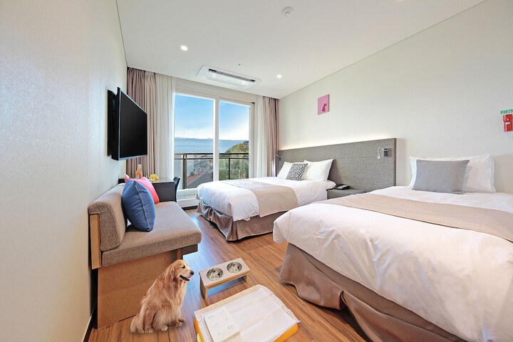 Room 20 of 93