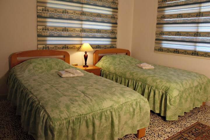 Room 4 of 14
