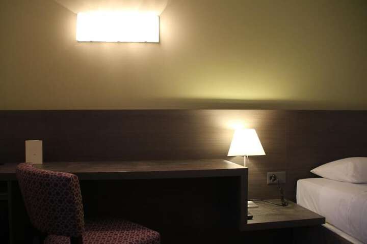 Room 7 of 49