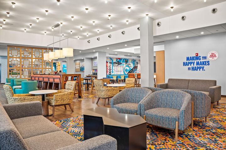 Entrance & Lobby