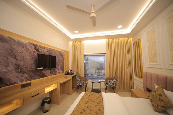 Room 45 of 103