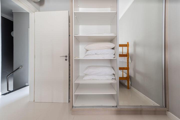 Room 5 of 22