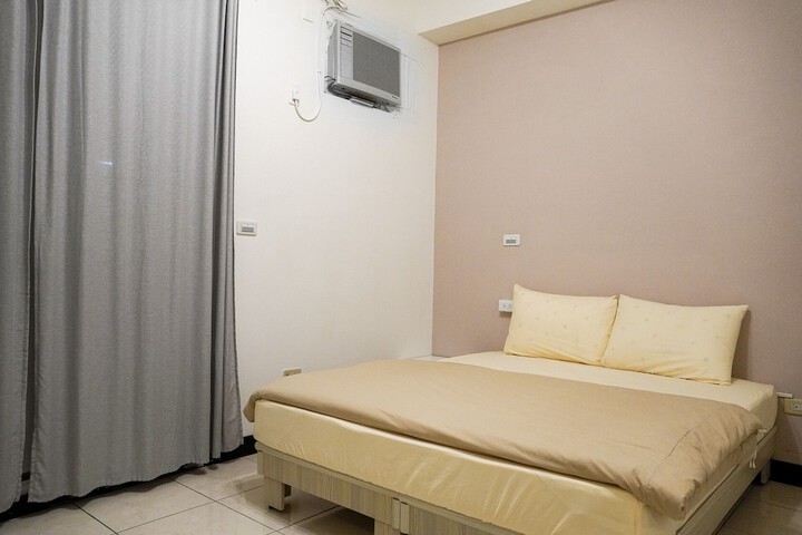 Room 19 of 93