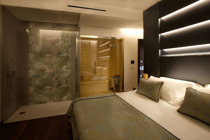 Room 6 of 47