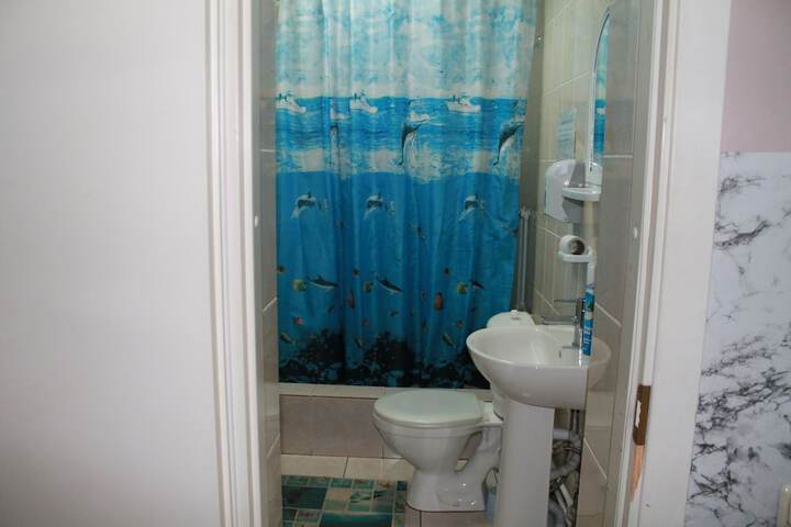 Room 8 of 17