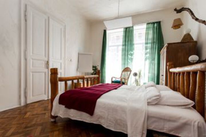 Room 14 of 27