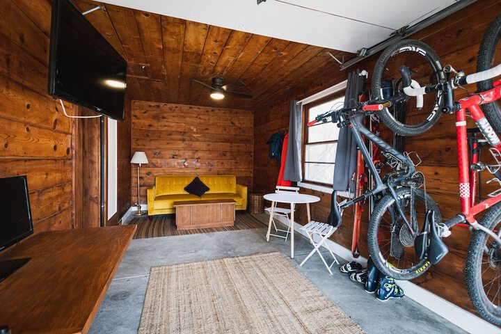 Room 5 of 72