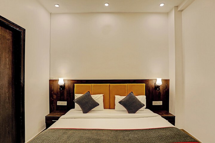 Room 6 of 29