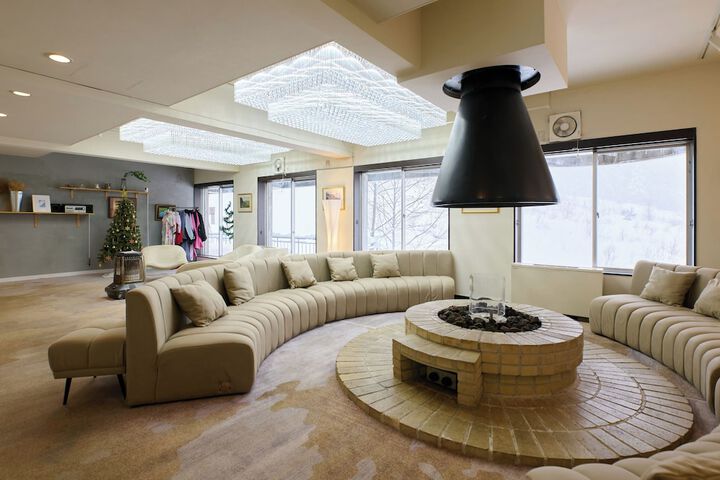 Hotel Interior 4 of 93
