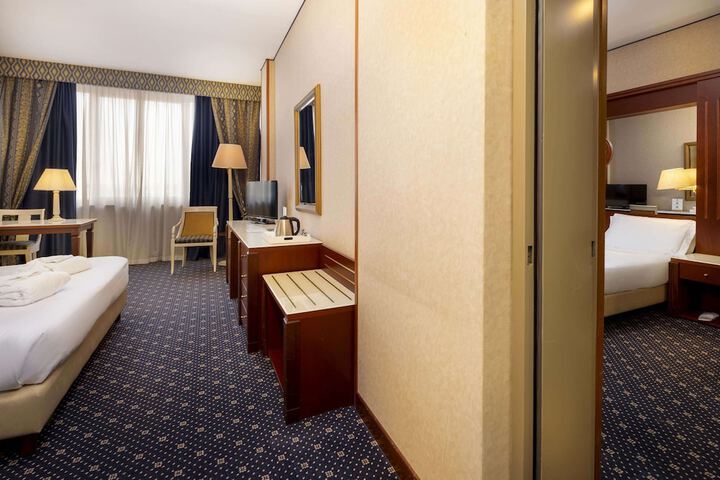 Room 15 of 54