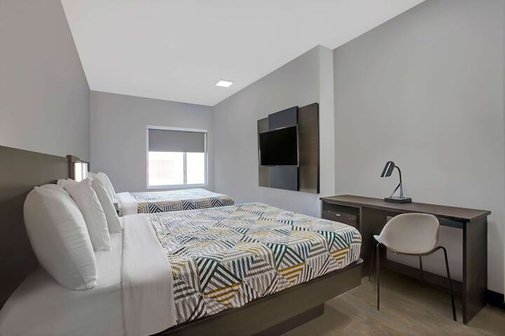 Room 21 of 33