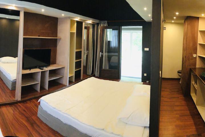 Room 8 of 26