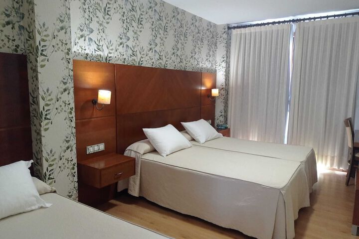 Room 2 of 45