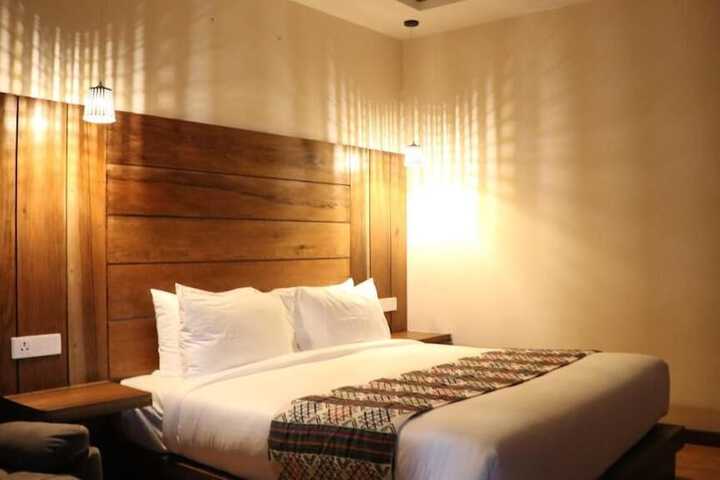 Room 3 of 25