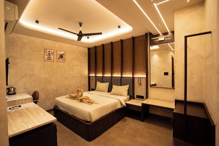 Room 12 of 48