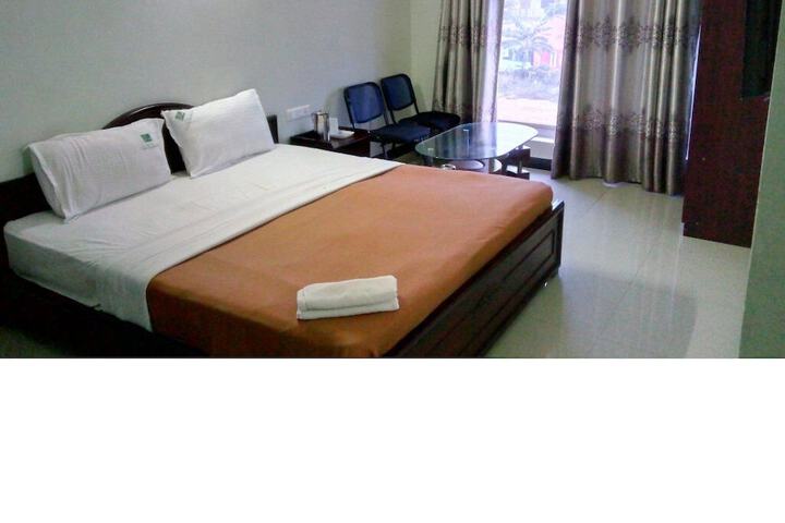 Room 6 of 18