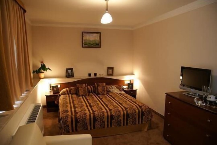 Room 26 of 60