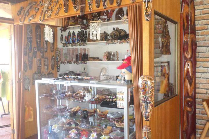 Gift Shop 25 of 48
