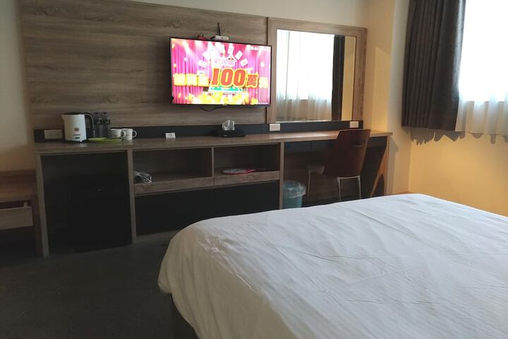 Room 27 of 118