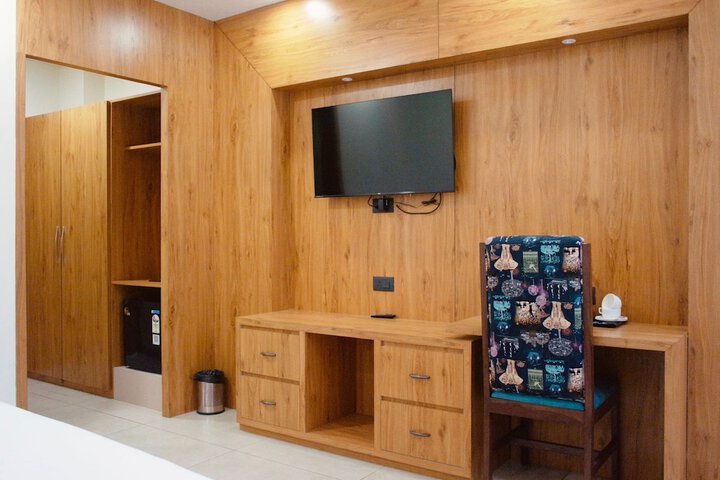 Room 14 of 64