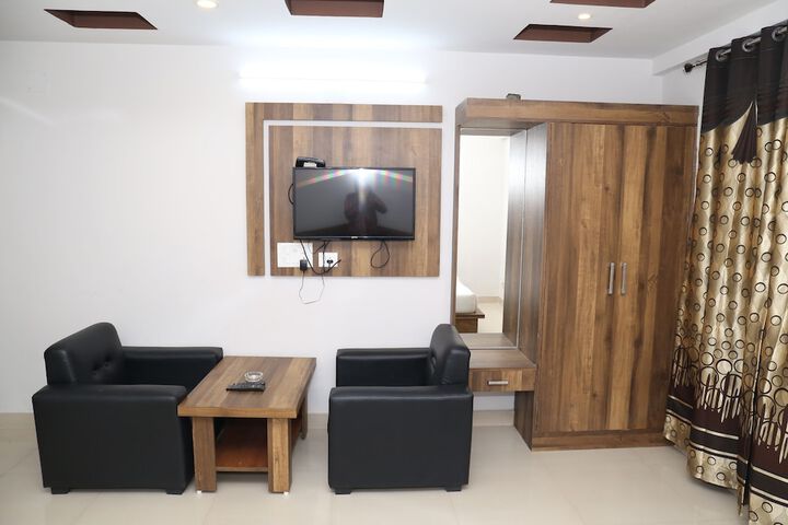 Room 6 of 6