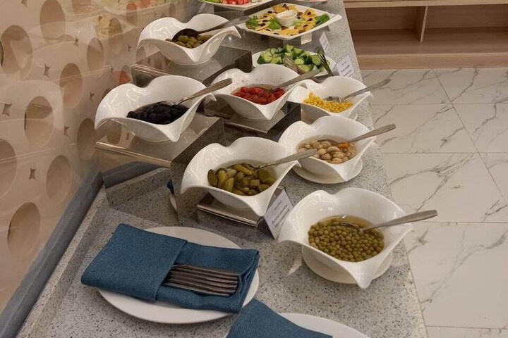 Dining 20 of 26