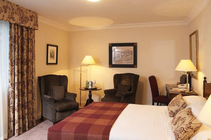 Room 4 of 35