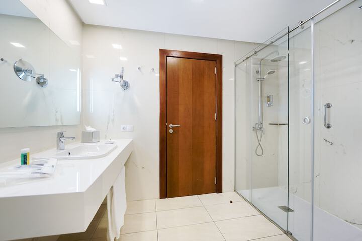 Clean Restrooms