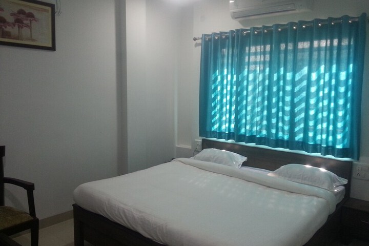 Room 13 of 25