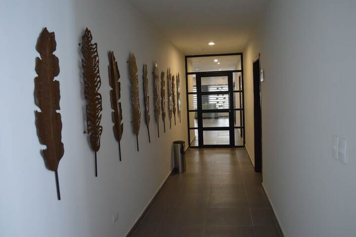 Ballroom/Hall 22 of 28