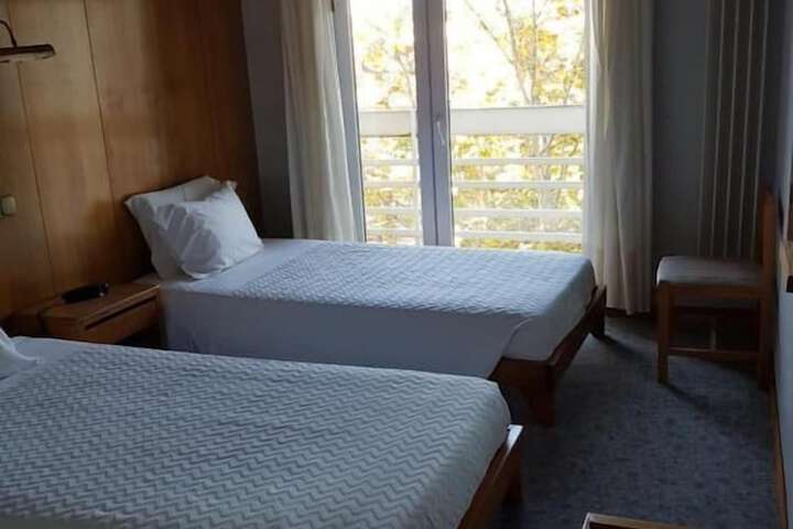 Room 8 of 15