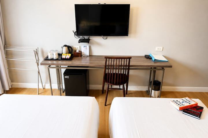 Room 22 of 198