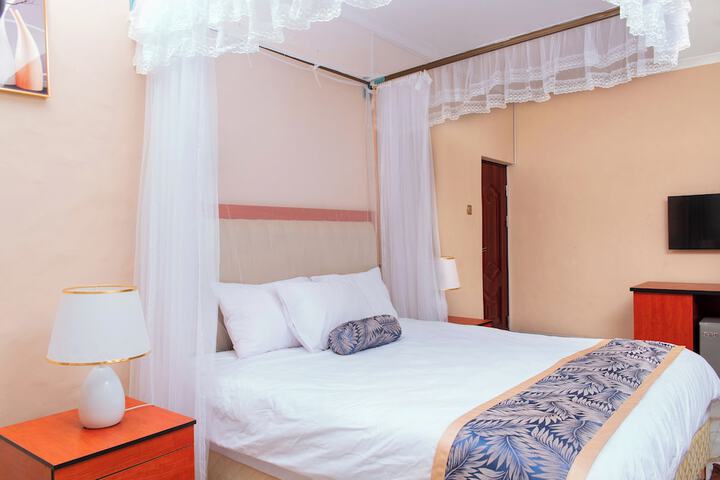 Room 6 of 21