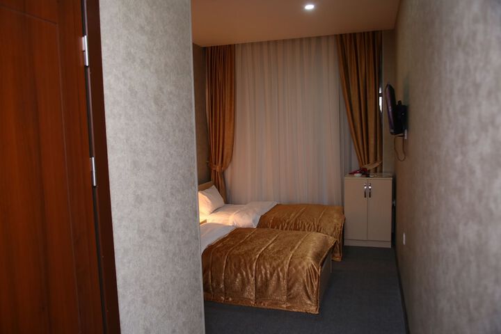 Room 15 of 62