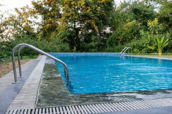 Pool 72 of 122