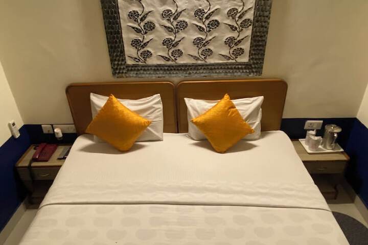 Room 54 of 189