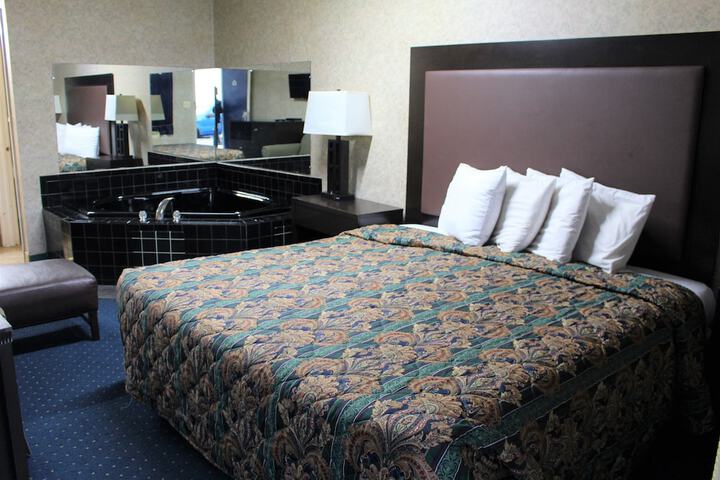 Room 16 of 25