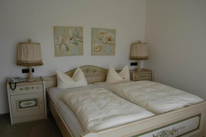 Room 15 of 52