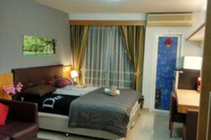 Room 12 of 28