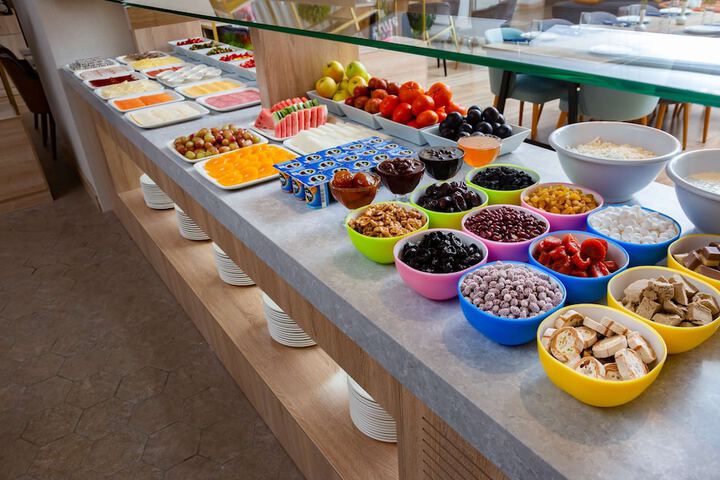 Breakfast/Coffee Service 64 of 141