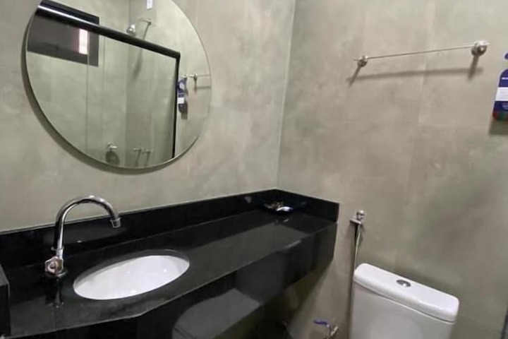 Room 42 of 59