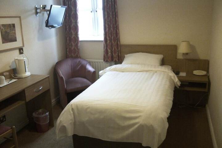 Room 4 of 44