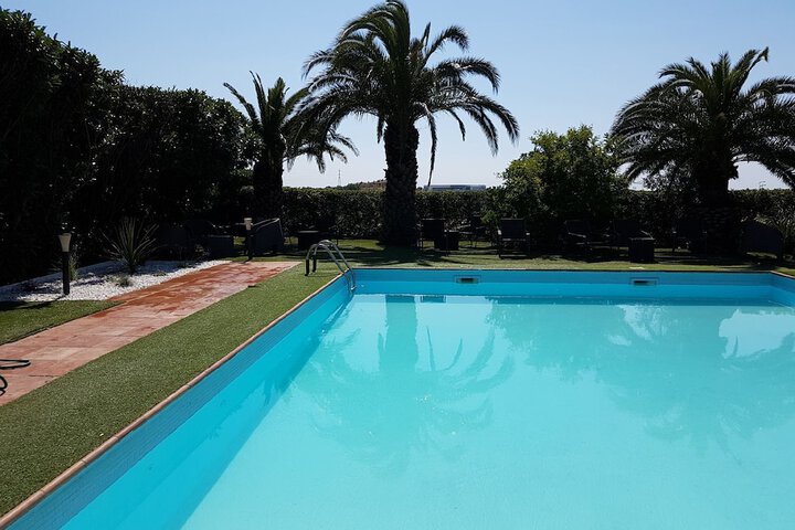 Pool 21 of 34