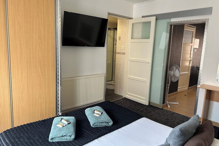 Room 7 of 45