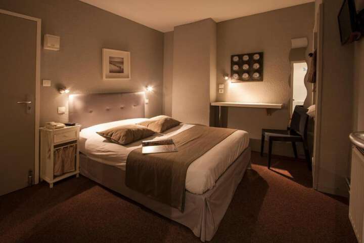 Room 25 of 44