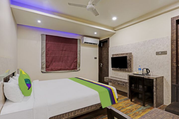 Room 16 of 31