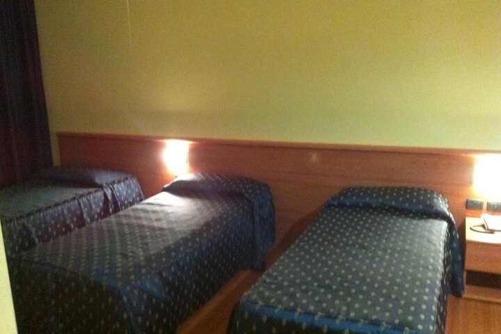 Room 16 of 60