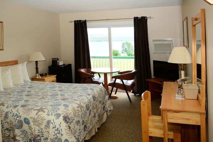 Room 3 of 36