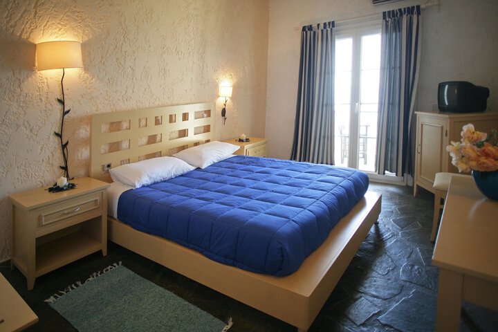 Room 9 of 68