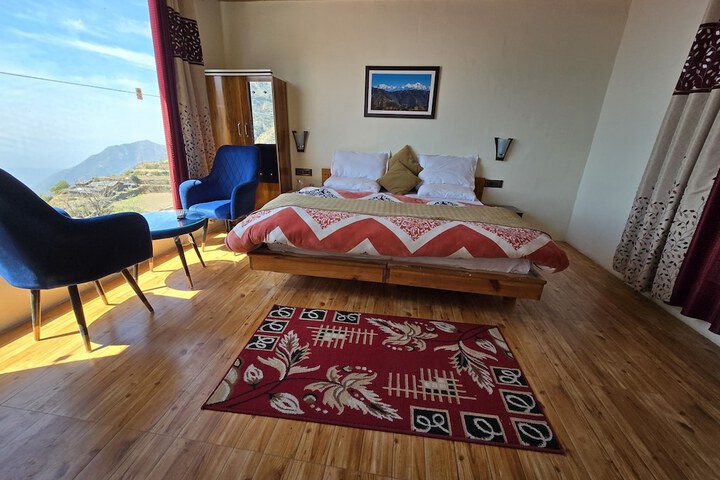 Room 7 of 19
